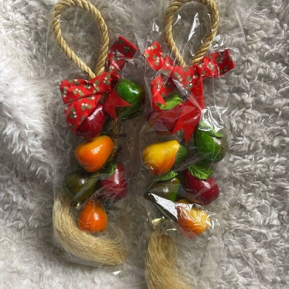 New Vintage pair of faux fruits with rope hanging wall gold tone bells &red bow - Picture 2 of 10